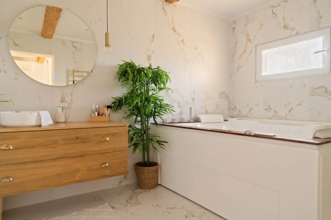 Salle de bain, maison Orpi à Bellegarde